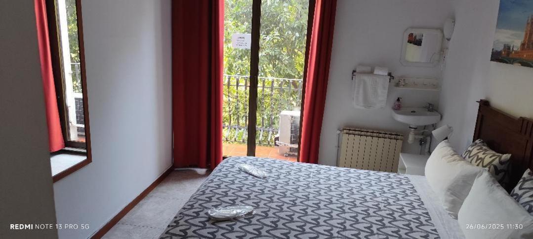 Casa de hóspedes Hostal Absolut Stay (Adults Only) 2*